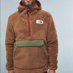The North Face Campshire Pullover Hoodie